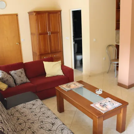 Hotel Yaneva *